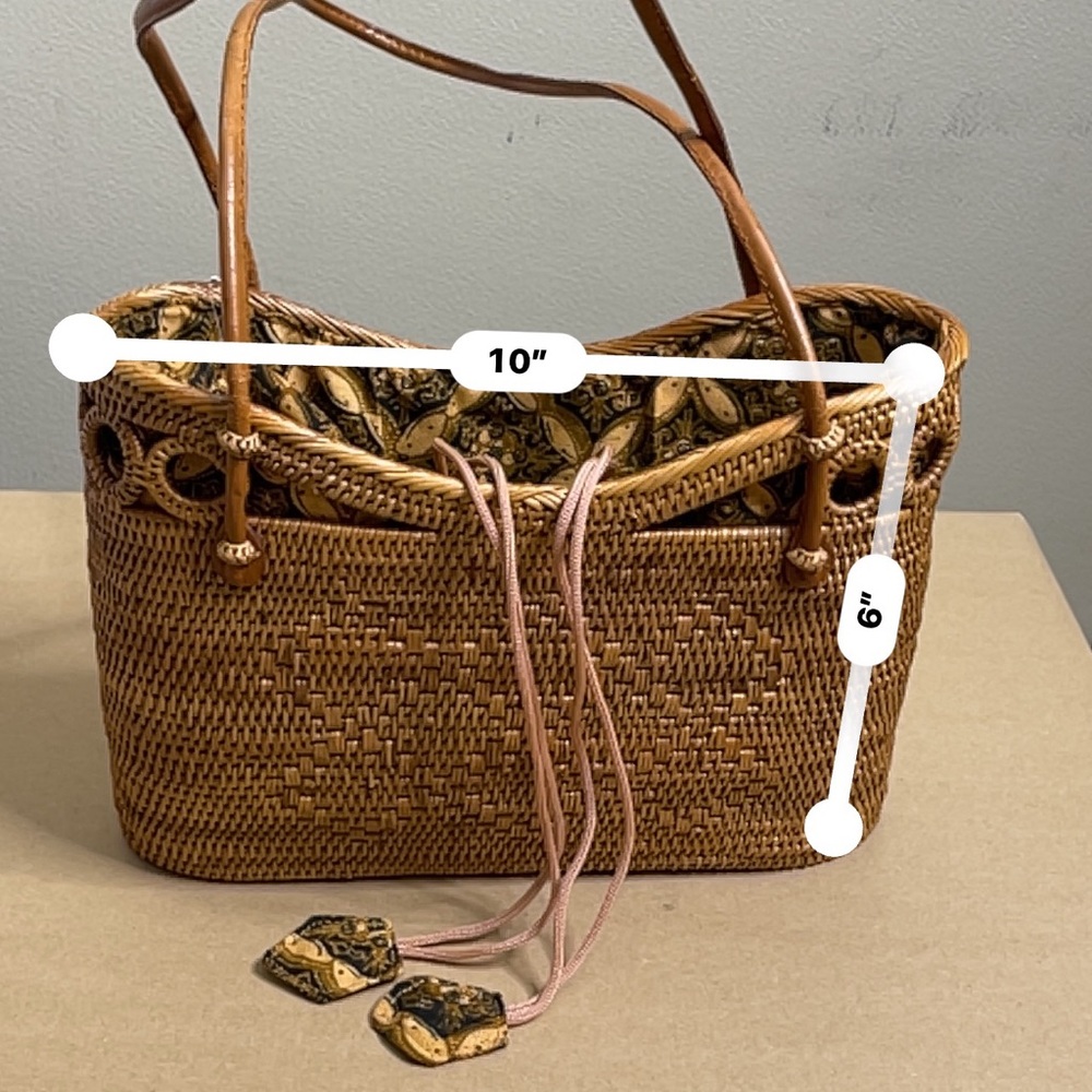 Straw Bag With Drawstring Closure - image 8